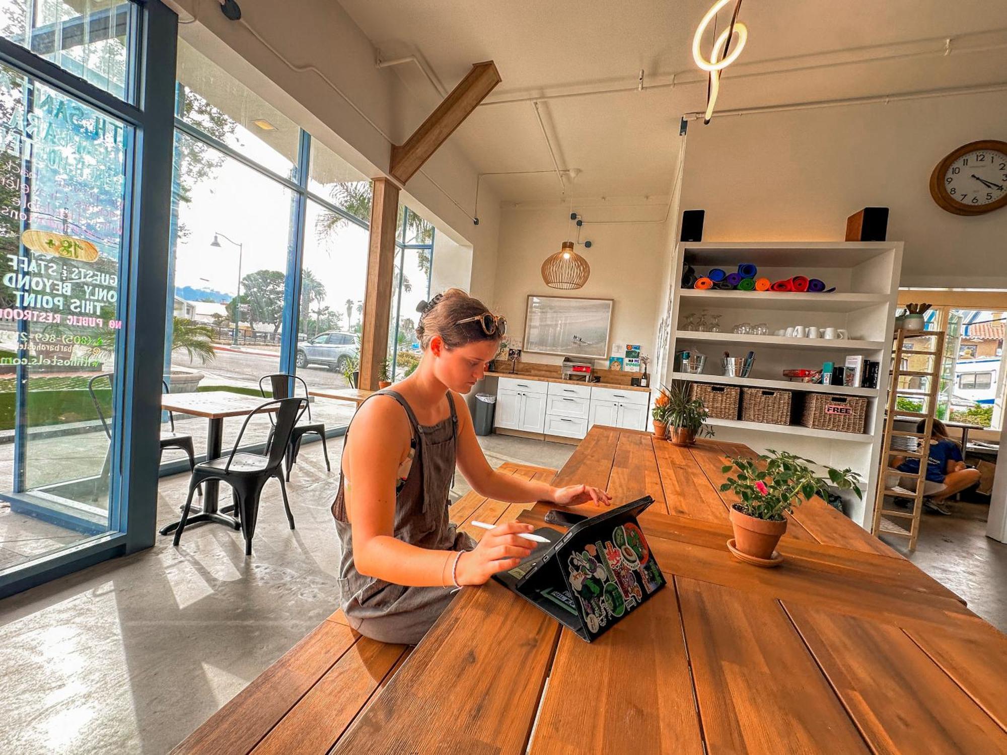 Ith Santa Barbara Beach Hostel Ngoại thất bức ảnh